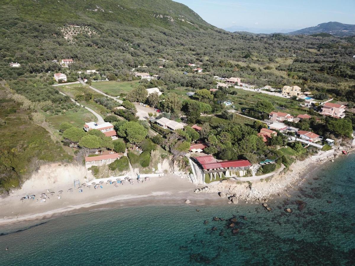 Giokos Apartman Ágios Matthaíos Kültér fotó