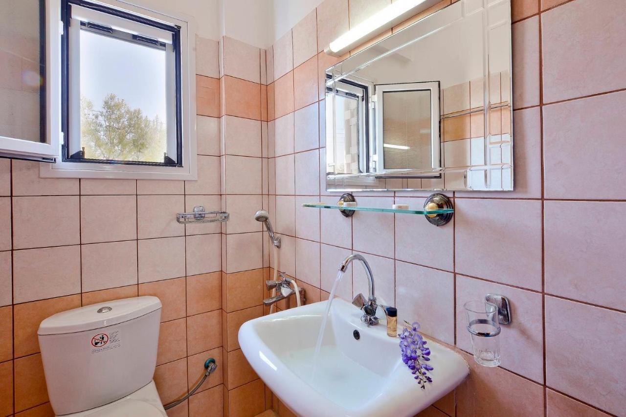 Giokos Apartman Ágios Matthaíos Kültér fotó